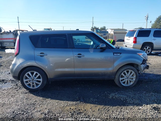 KIA SOUL + 2018 KNDJP3A5XJ7586663 Image 13