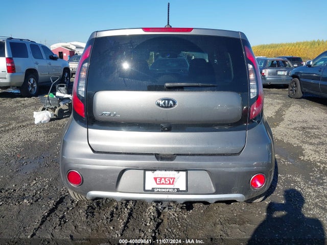 KIA SOUL + 2018 KNDJP3A5XJ7586663 Image 16