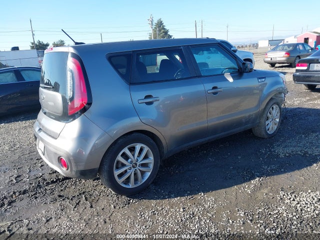KIA SOUL + 2018 KNDJP3A5XJ7586663 Image 4