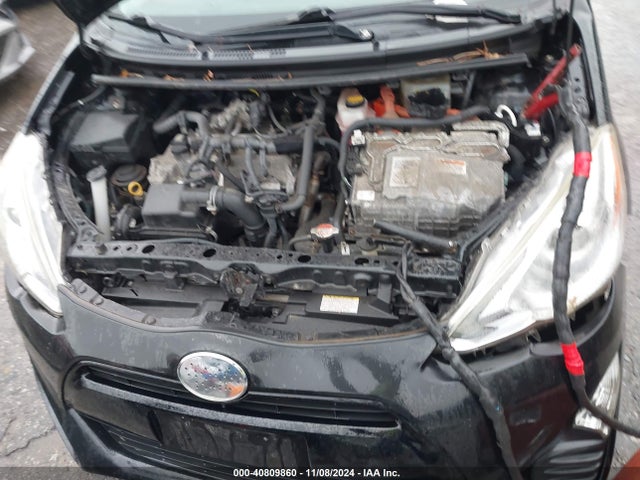 JTDKDTB30G1120004 Toyota Prius C Two