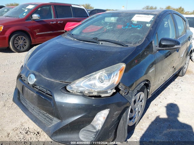 JTDKDTB30G1120004 Toyota Prius C Two