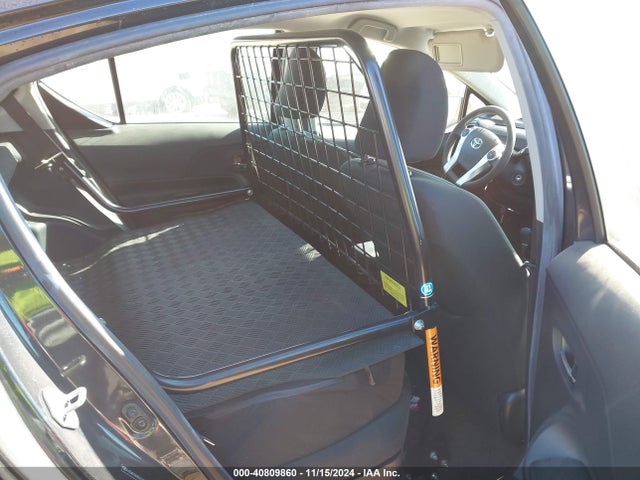 JTDKDTB30G1120004 Toyota Prius C Two