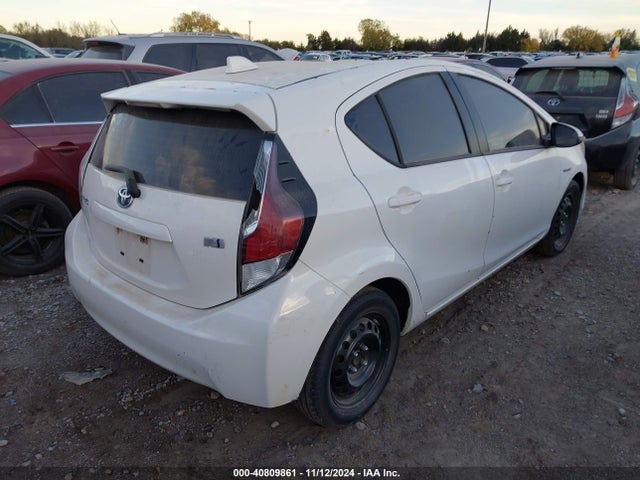 JTDKDTB35G1126185 Toyota Prius C Two
