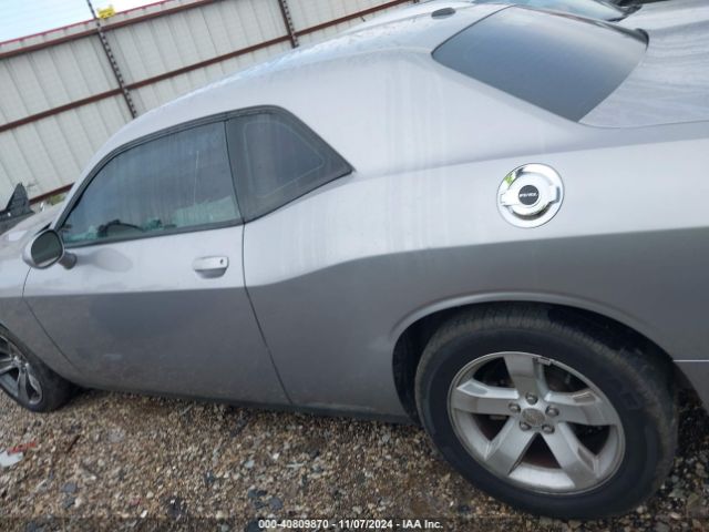 2C3CDZAG8FH715831 Dodge Challenger Sxt