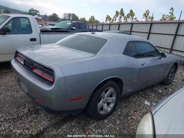 2C3CDZAG8FH715831 Dodge Challenger Sxt