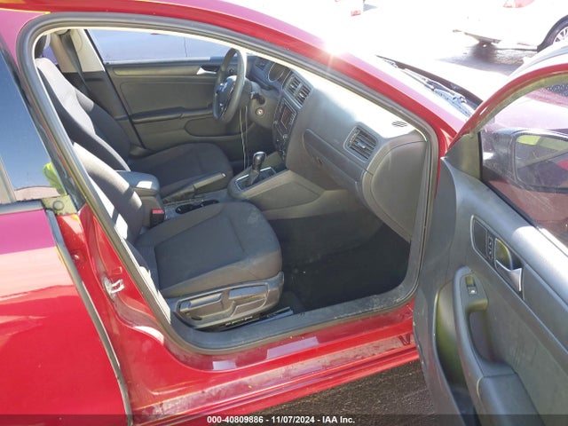 3VW267AJ8GM229618 Volkswagen Jetta 1.4t S