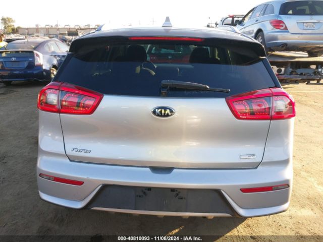 KNDCB3LC6J5153484 KIA NIRO LX