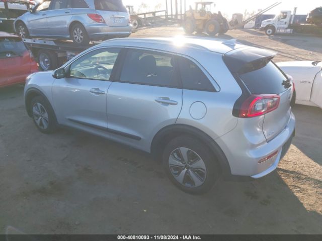 KNDCB3LC6J5153484 KIA NIRO LX