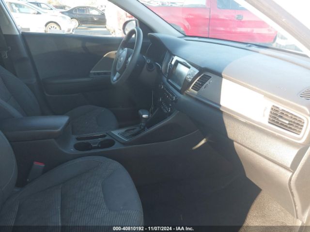 KNDCB3LC5K5233375 KIA NIRO LX