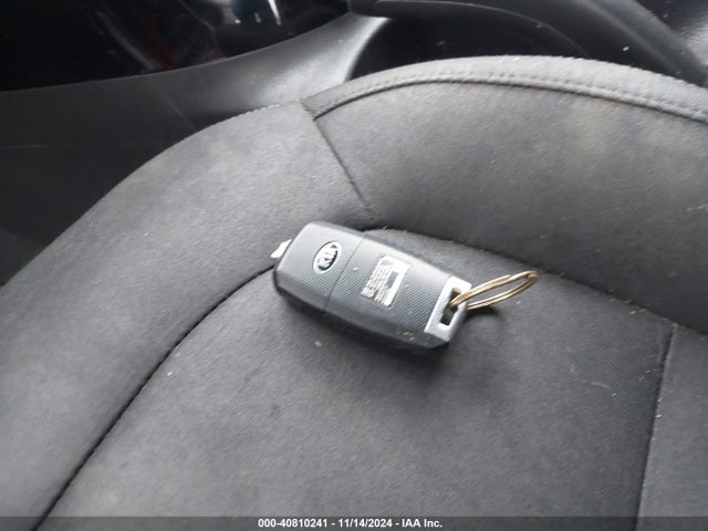 KIA SOUL + 2015 KNDJP3A54F7807441 Image 11