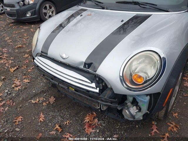 2010 MINI COOPER WMWMF3C5XATZ62795 Photo 5