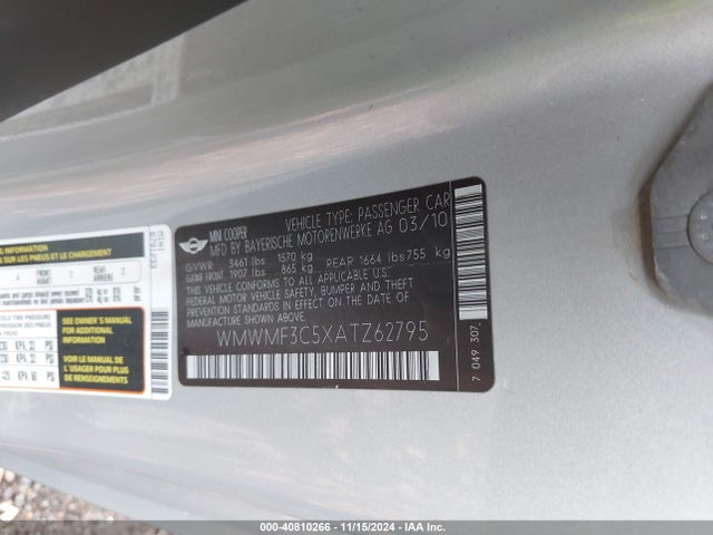 2010 MINI COOPER WMWMF3C5XATZ62795 Photo 8