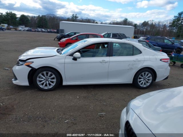 4T1B11HK2JU113522 Toyota CAMRY LE