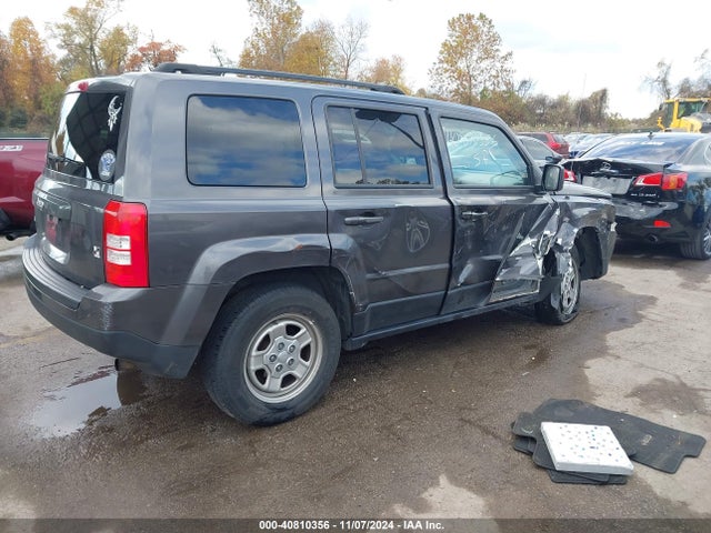 1C4NJRBB9HD106019 Jeep Patriot Sport 4x4