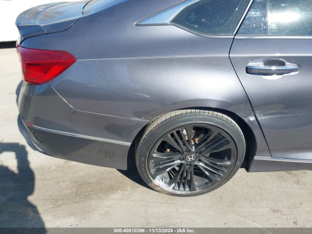 1HGCV2F94JA026162 Honda Accord Touring 2.0t