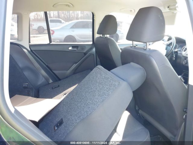 WVGAV7AX2FW611949 Volkswagen TIGUAN S