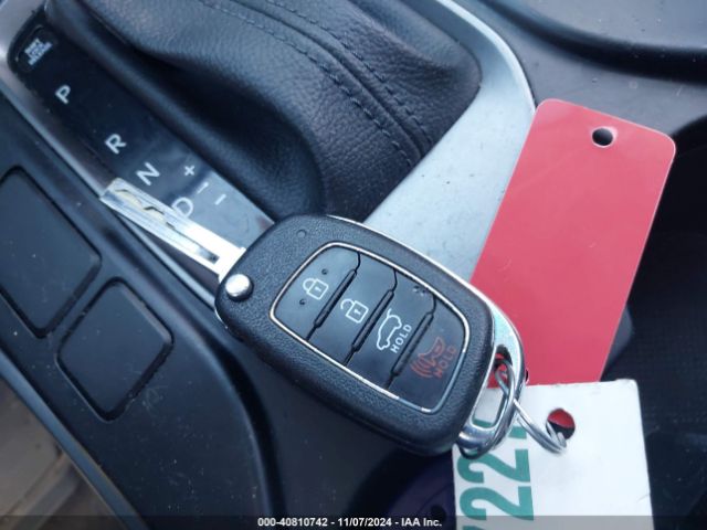 5NMZTDLB9HH000321 Hyundai Santa Fe Sport 2.4l