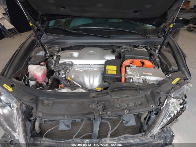 JTHBW1GG1F2077665 Lexus ES 300H