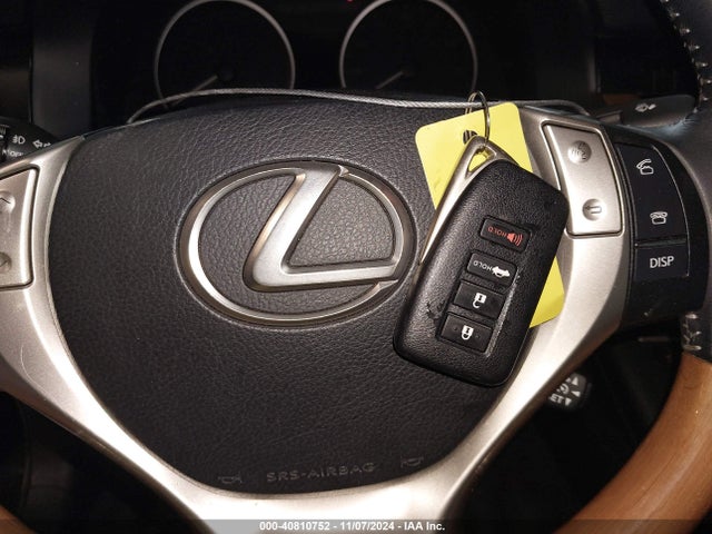 JTHBW1GG1F2077665 Lexus ES 300H
