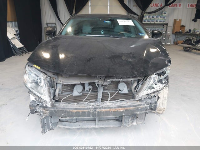 JTHBW1GG1F2077665 Lexus ES 300H