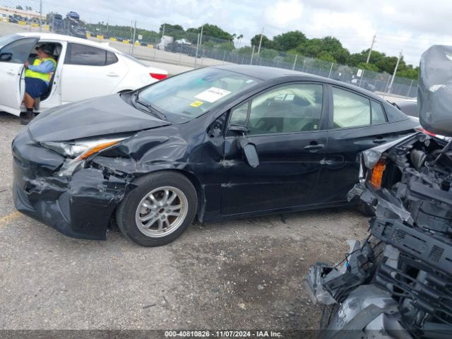 JTDKBRFUXJ3059445 Toyota Prius Two