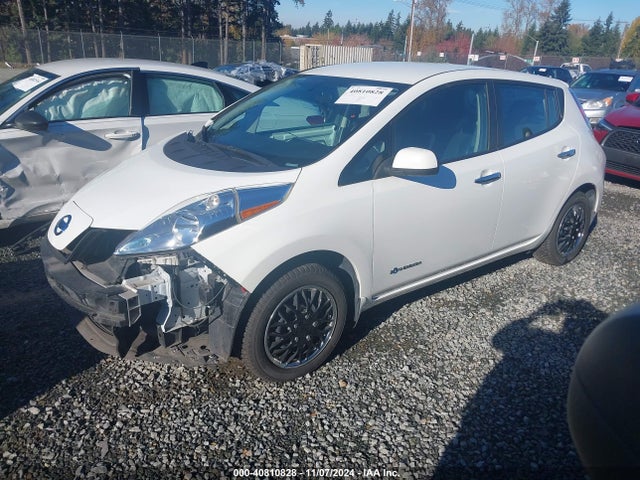 Nissan LEAF S 2015 1N4AZ0CP0FC318023 Image 2