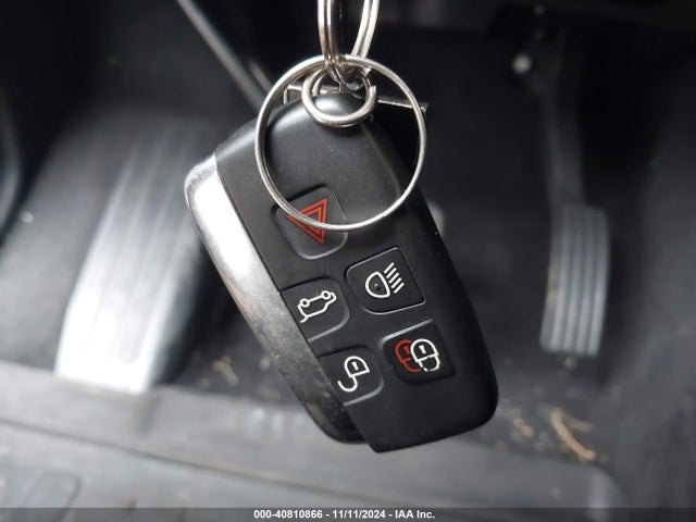 SALRRBBV3HA005628 Land Rover Discovery Hse