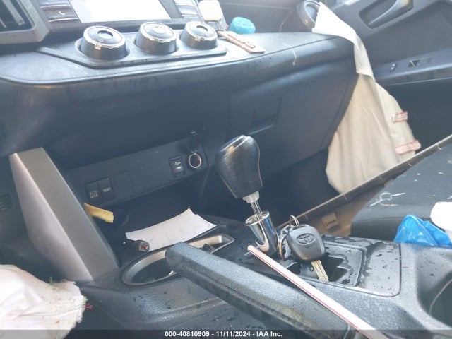 Toyota RAV4 LE 2016 2T3ZFREV3GW244391 Image 11