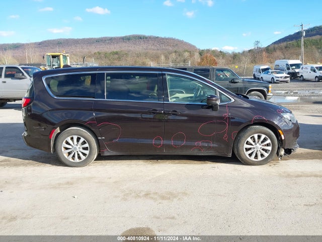 2C4RC1DG6HR529420 Chrysler Pacifica Touring