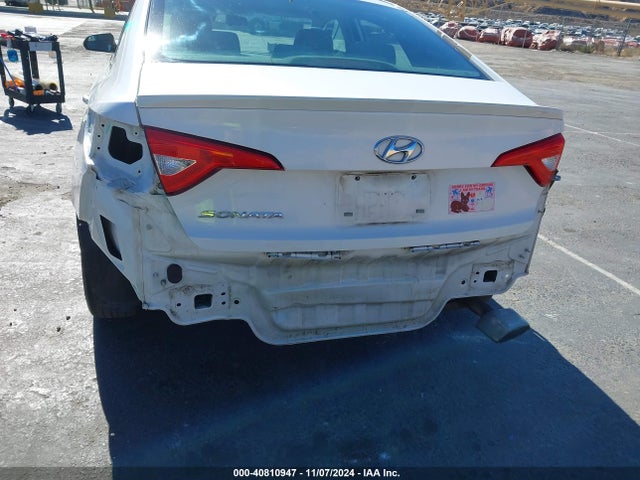 Hyundai SONATA SE 2015 5NPE24AF4FH123323 Image 13