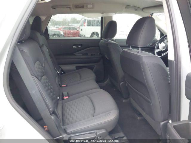5N1DR3BA5NC237275 Nissan Pathfinder Sv 2wd