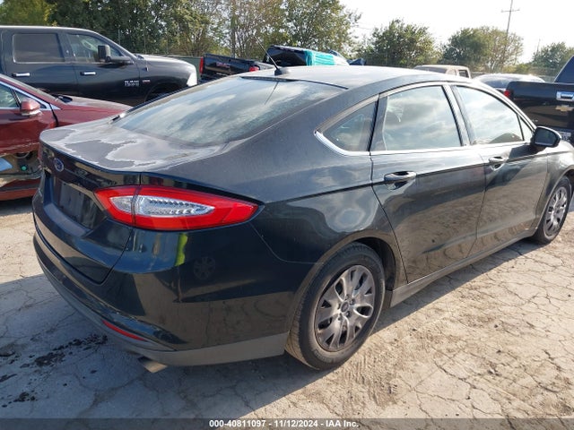 Ford FUSION S 2014 3FA6P0G7XER233485 Image 4