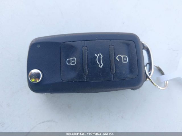 3VW2K7AJXFM246026 Volkswagen Jetta 2.0l S
