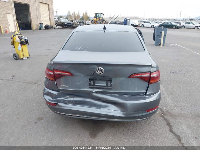 3VWE57BU5KM040135 Volkswagen Jetta 1.4t Sel