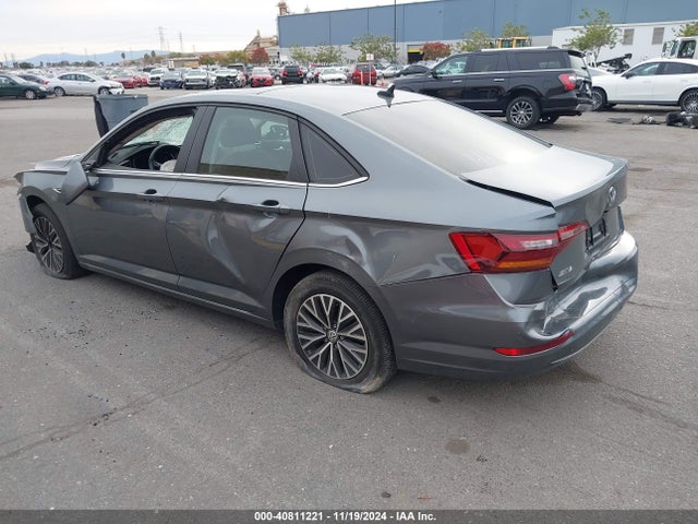 3VWE57BU5KM040135 Volkswagen Jetta 1.4t Sel