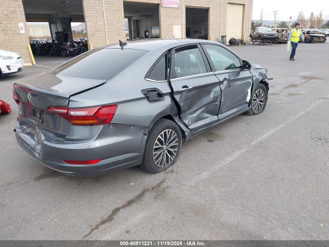 3VWE57BU5KM040135 Volkswagen Jetta 1.4t Sel