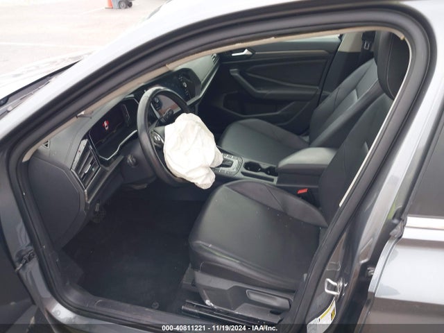 3VWE57BU5KM040135 Volkswagen Jetta 1.4t Sel