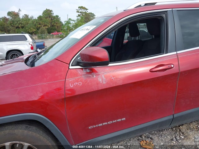 Jeep Cherokee Latitude 2015 1C4PJLCB3FW536828 Image 18