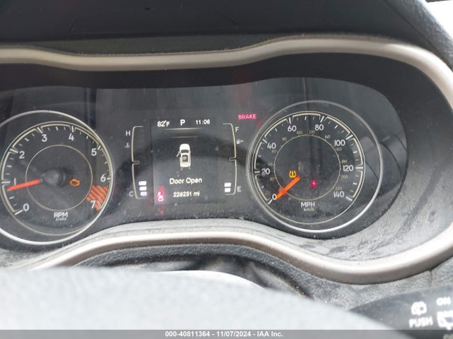 Jeep Cherokee Latitude 2015 1C4PJLCB3FW536828 Image 7
