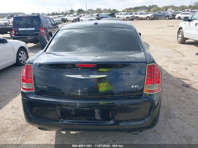 Chrysler 300 300s 2014 2C3CCABG5EH181012 Image 16