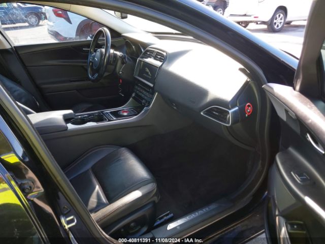 SAJAE4BG3HA970035 Jaguar Xe 25t Prestige