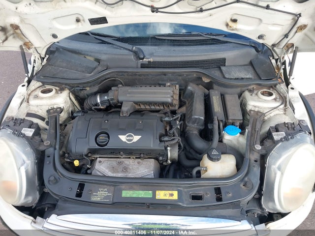 2010 MINI COOPER WMWMF3C54ATZ63604 Photo 9