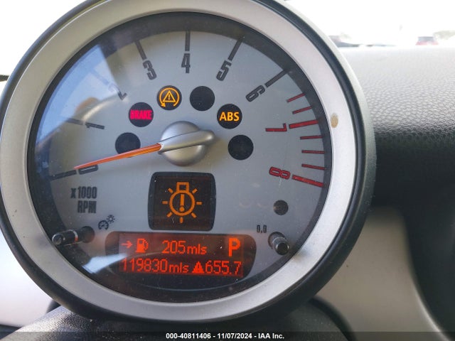 2010 MINI COOPER WMWMF3C54ATZ63604 Photo 6