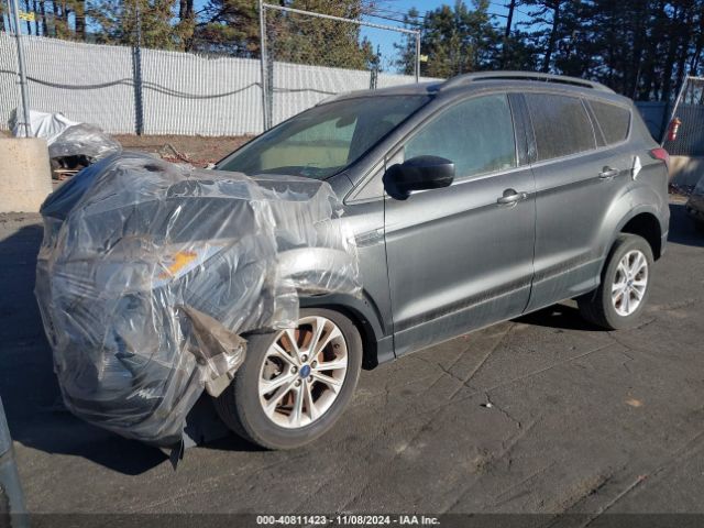 1FMCU9HD0JUC79758 Ford ESCAPE SEL