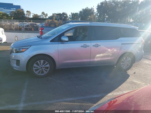 KNDMB5C13G6087638 KIA SEDONA LX