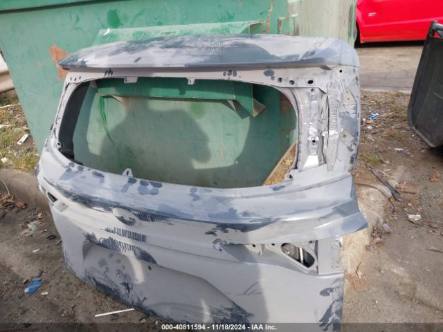 5TDKSKFC8PS077495 Toyota SIENNA LE
