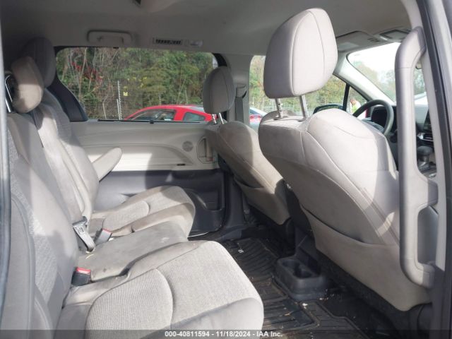 5TDKSKFC8PS077495 Toyota SIENNA LE