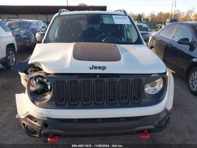ZACCJBCBXHPG60832 Jeep Renegade Trailhawk 4x4