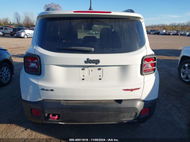 ZACCJBCBXHPG60832 Jeep Renegade Trailhawk 4x4
