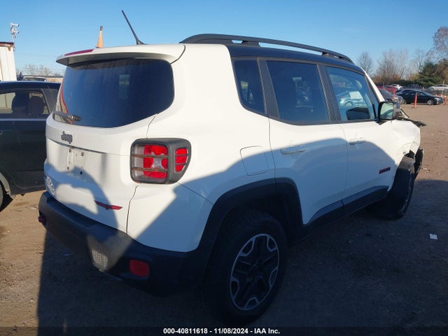 ZACCJBCBXHPG60832 Jeep Renegade Trailhawk 4x4